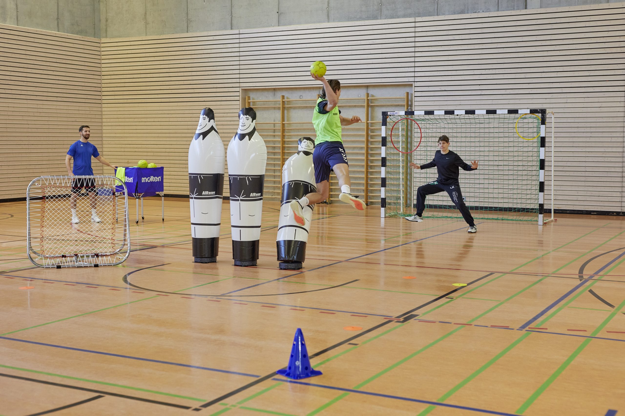 8 effektive Spiele für das Handballtraining in Verein & Schule