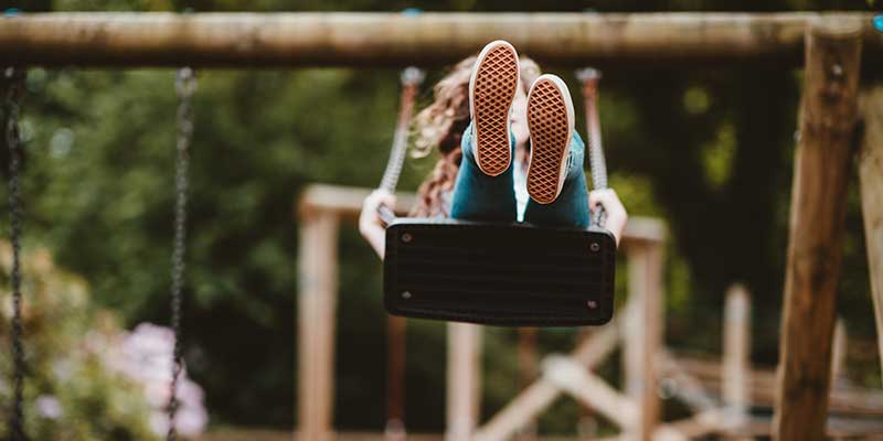 Eine regelmäßige Spielplatzprüfung garantiert die Sicherheit auf dem Spielplatz