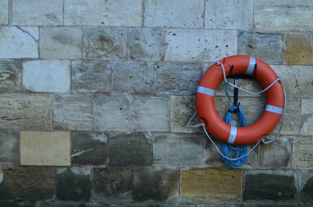 Rettung und Sicherheit in der Schwimmbadausstattung