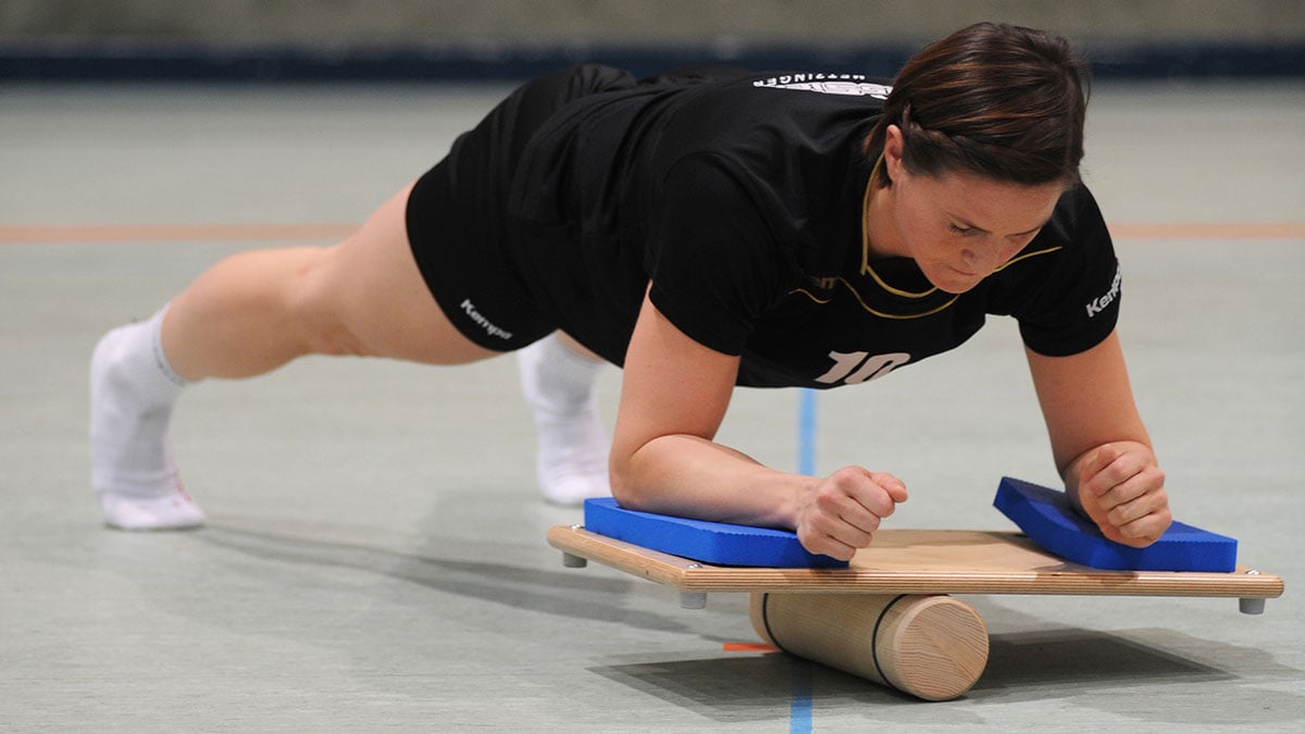 Balance Boards Vorteile & erste Übungen Kübler Sport Magazin