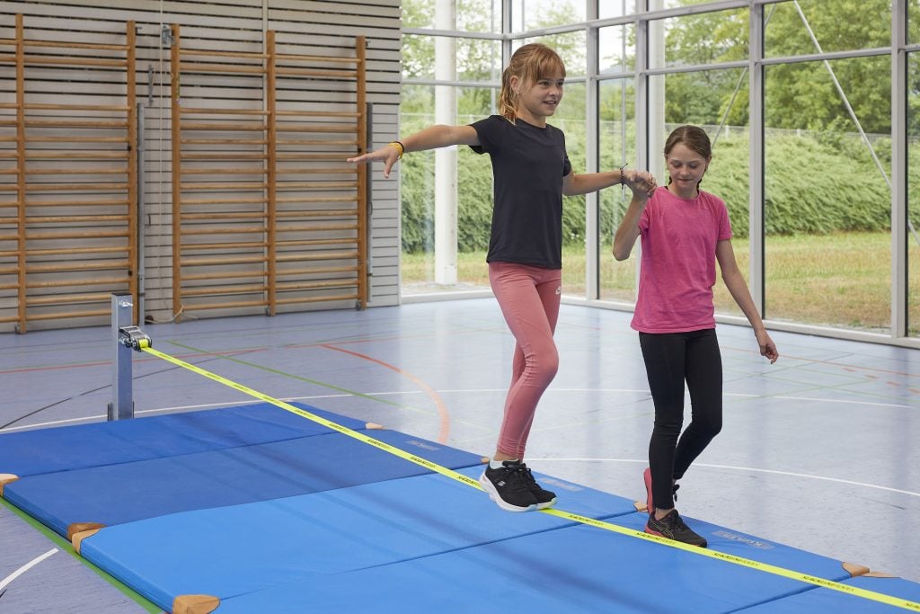 Slackline Sporthalle