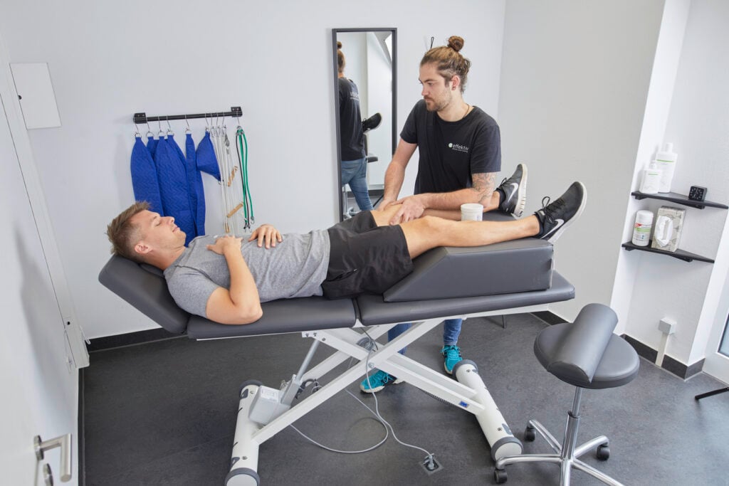 Manuelle Therapie Behandlungsliege