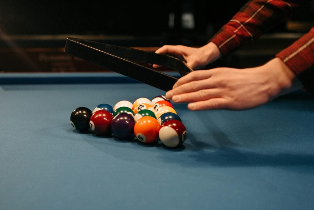 Poolbillard Kugeln legen