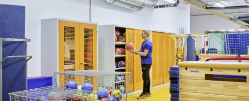 Ballaufbewahrung online kaufen im Kübler Sport Onlineshop Verschiedene Bälle ordentlich und sicher in Ballaufbewahrungssystemen für Sport und Training