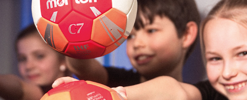 Handbälle für Kinder online kaufen im Kübler Sport Onlineshop Auswahl an Handbälle für Kinder in verschiedenen Größen und Farben für Training, Schule und Verein