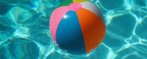 Strandball im Kübler Sport Onlineshop kaufen Farbenfrohe Strandbälle für Freizeit, Sport und Spiel am Strand, im Garten oder Freibad