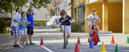 Freizeitspiele online kaufen im Kübler Sport Onlineshop Verschiedene Freizeitspiele für Kinder, Familien und Vereine beim Spielen im Garten und Außenbereich
