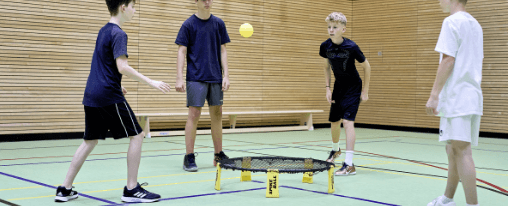 Roundnet-Set für spannende Reaktionsspiele im Freien Roundnet – actionreiches Geschicklichkeitsspiel für Teams