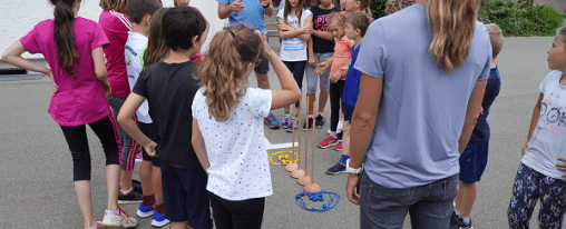 Kooperative Teamspiele für drinnen und draußen – fördern Kommunikation und Geschick Teamspiele für draußen – gemeinsam Herausforderungen meistern
