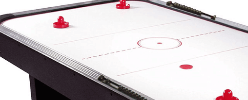 Airhockey online kaufen: Große Auswahl für Freizeitspiele bei Kübler Sport Airhockeytisch für Freizeitspiele mit Puck und Pusher in moderner Freizeitumgebung