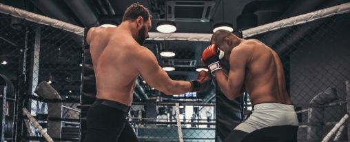 MMA Ausr&uuml;stung f&uuml;r Kampfsportler beim Training und Wettkampf