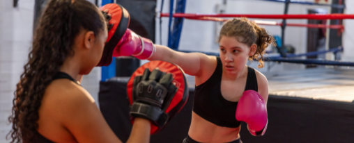 Pratzen f&uuml;rs Kickboxen f&uuml;r Training, Sparring und Kampfsport&uuml;bungen im Einsatz