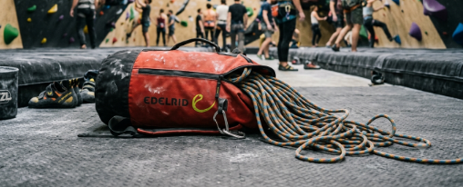 Robuster Seilsack zur Aufbewahrung und zum sicheren Transport von Kletterseil und Kletterausr&uuml;stung in der Halle