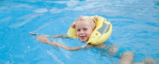 Kindgerechte SCHWIMMI Schwimmhilfen f&uuml;r die Wassergew&ouml;hnung in Kitas und Betreuungseinrichtungen