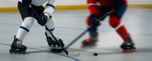 Rollhockey Ausrüstung im Kübler Sport Rollhockey Shop kaufen Rollhockey Equipment: Schutzausrüstung, Schläger und Zubehör für Teamsport