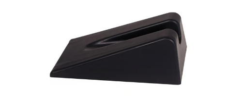 Mobilisationskeil auf Behandlungsliege zur Lagerung und Mobilisation im Praxiseinsatz