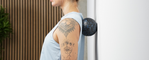 Massageball für Therapiebedarf online kaufen bei Kübler Sport Massageball auf weißem Hintergrund, geeignet für therapeutische Selbstmassage und professionelle Physiotherapie