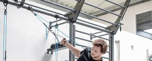 Schlingentisch online kaufen bei Kübler Sport Ein Schlingentisch für die Anwendung in physiotherapeutischen Therapieeinrichtungen