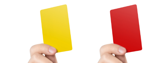 Verschiedene Schiedsrichterkarten und Mappen f&uuml;r den Einsatz im Vereinsbedarf auf einem Sportplatz