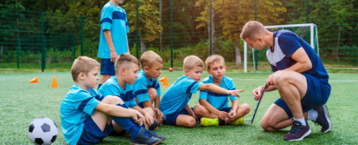Trainerbedarf für Vereine kaufen im Kübler Sport Onlineshop Trainerbedarf für Vereine: Professionelle Trainingshilfen, Sportkonsolen, Stoppuhren und Taktiktafeln für Training und Spielvorbereitung