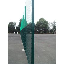 Ballfang-Zaunpfosten aus Stahl