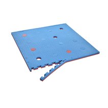 Puzzlematte mit Schwimmnudelaussparungen