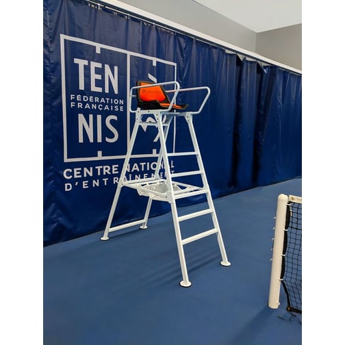 CARRINGTON® Schiedsrichterstuhl
