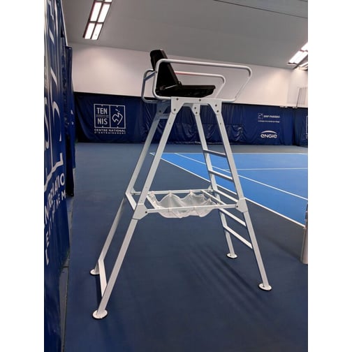 CARRINGTON® Schiedsrichterstuhl