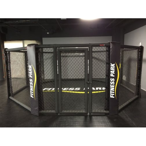 Bodenmontierter MMA-Käfig