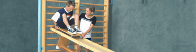 Verschiedene Sprossenwand Zubehörteile zur Erweiterung von Turngeräten und Optimierung des Trainings