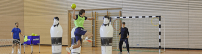 Auswahl an hochwertigen Handbällen verschiedener Größen und Farben zum Handball kaufen im Onlineshop