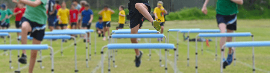 Verstellbare Trainingshürden für Techniktraining im Sprint- und Hürdenlauf – ideal für Schule, Verein und ambitioniertes Leichtathletiktraining.