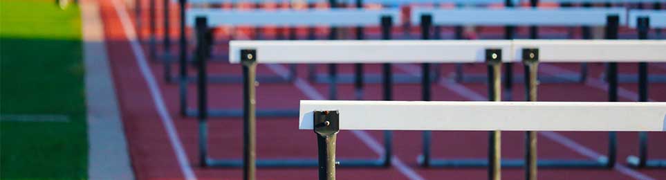 Hürden Übungshürden für Anfänger & Schulsport, hochwertige Hürden für Wettkampf & Training - die passenden Leichtathletik-Hürden für jeden Bedarf