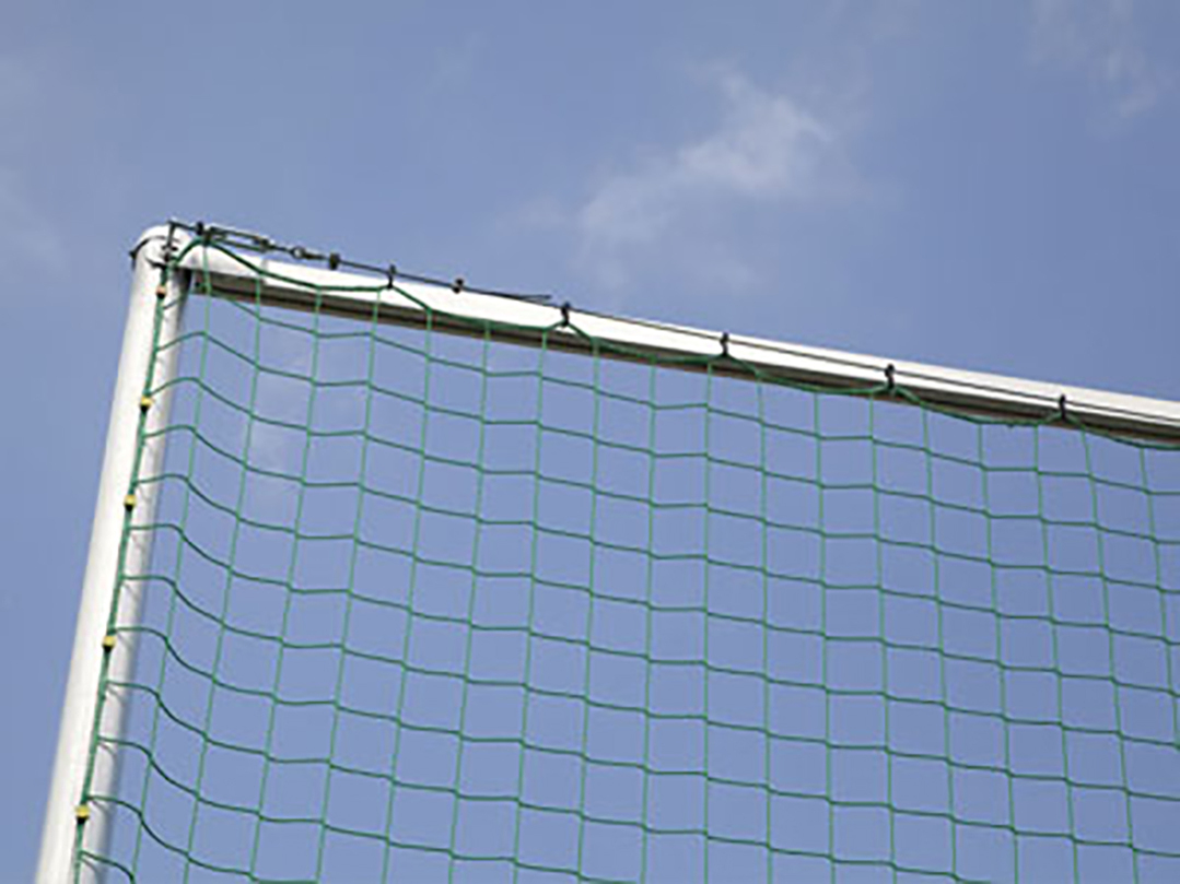 Quertraverse für Ballfangzaun Flachprofil