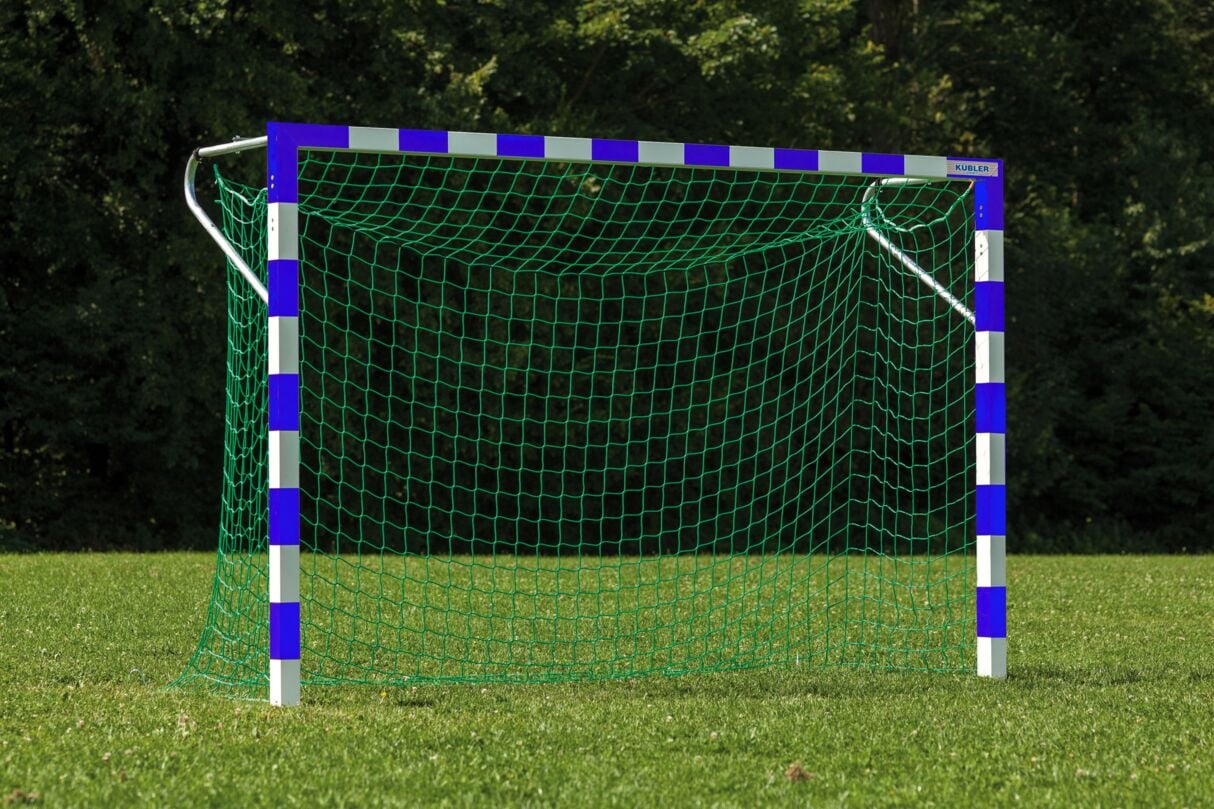 Kübler Sport Kleinfeldtor, 3 x 2 m, Blau, P-Netzbügel, Bodenhülsen