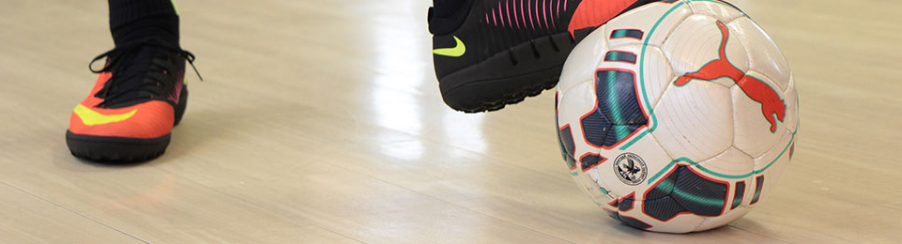 Futsal Ball für Hallenfußball auf Indoor-Spielfeld, ideal für Training und Wettkampf