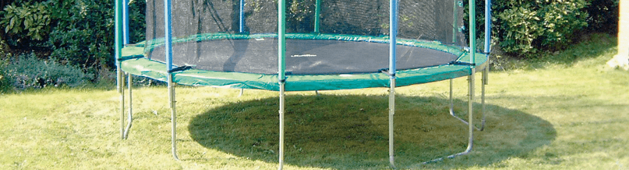 Gartentrampolin für Freizeitspiele und sicheres Trampolinspringen im Garten