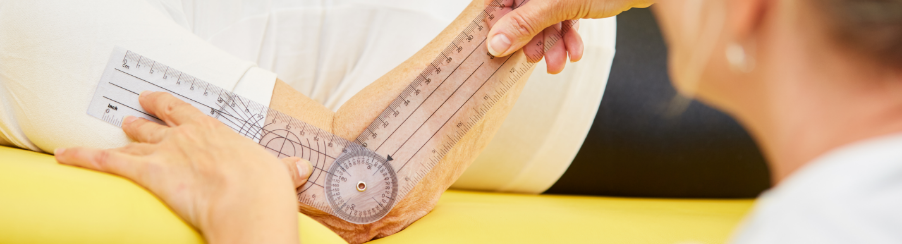 Goniometer für die physiotherapeutische Messung von Gelenkwinkeln zur Beweglichkeitsanalyse in der Therapie