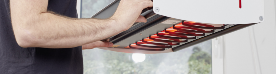 Professionelle Infrarotstrahler für Physiotherapie im Praxiseinsatz mit Behandlungsbereich