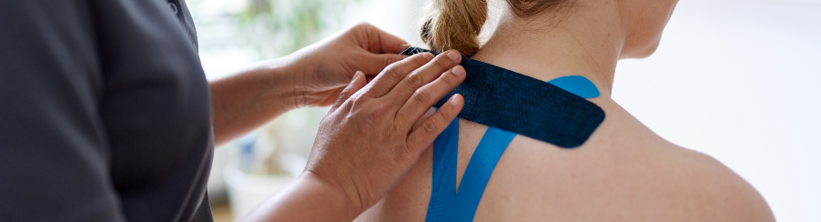Elastisches und hautfreundliches Sport Tape zur Fixierung, Prävention und Unterstützung im Therapiebedarf