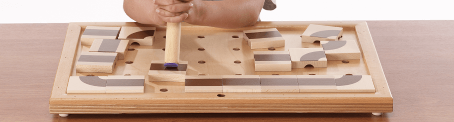 Verschiedene Therapiematerialien zur gezielten Förderung der Wahrnehmung in der Therapie für Kinder und Erwachsene