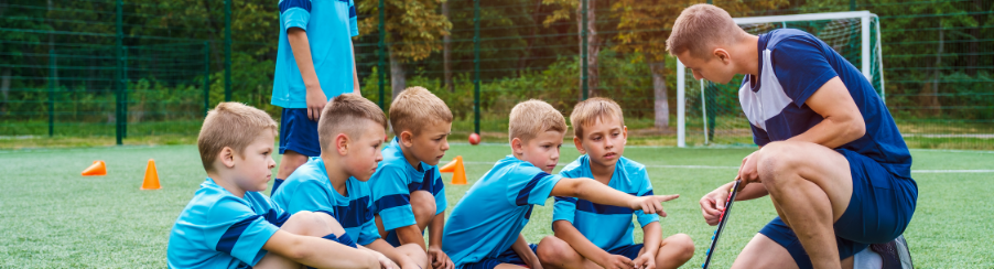 Trainerbedarf für Vereine: Professionelle Trainingshilfen, Sportkonsolen, Stoppuhren und Taktiktafeln für Training und Spielvorbereitung